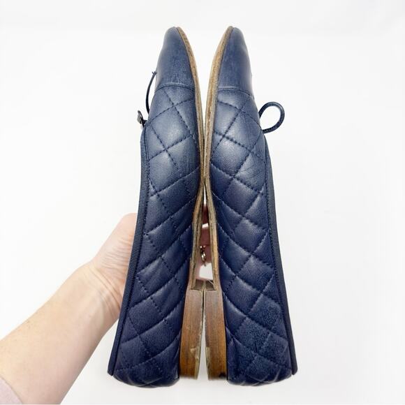 Chanel Women's Navy Blue CC Cap Toe Quilted Leather Ballet Flats - Picture 6 of 12